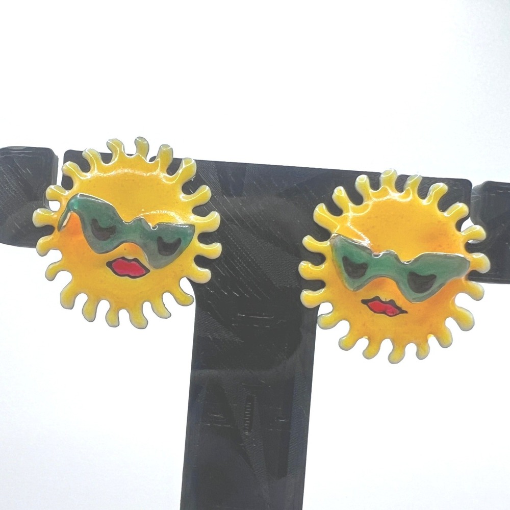 Vintage Lunch At The Ritz LATR Earrings Sun Shades Sunglasses Post Diameter 1" - Picture 2 of 7